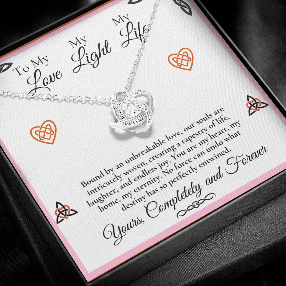 Eternal Love Knot Necklace: Symbol of an Unbreakable Bond